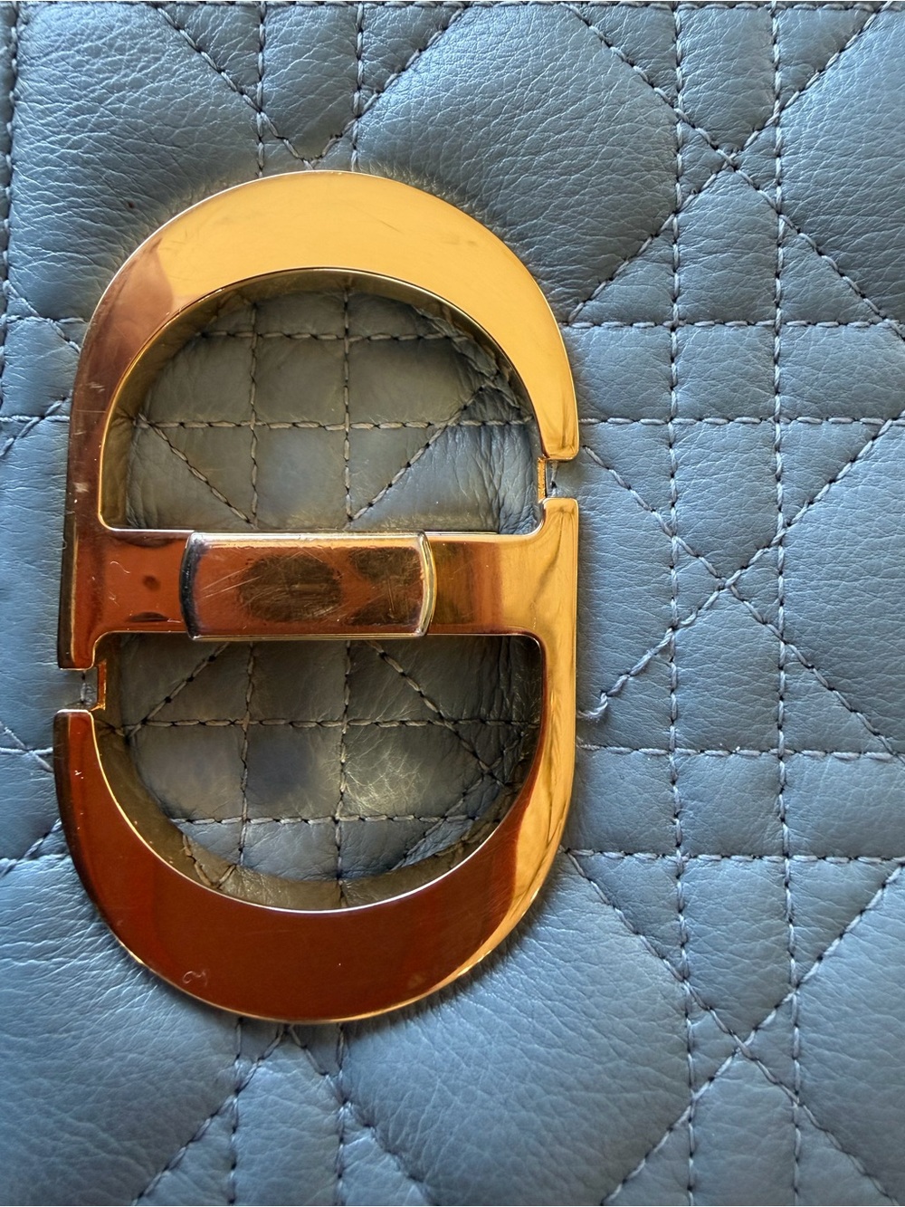 CHRISTIAN DIOR
Calfskin Cannage Small Caro Bag Cloud Blue - Picture 13 of 13
